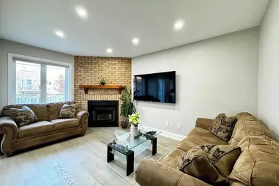 Image de 4 Bedroom Calm and Cozy Family Home