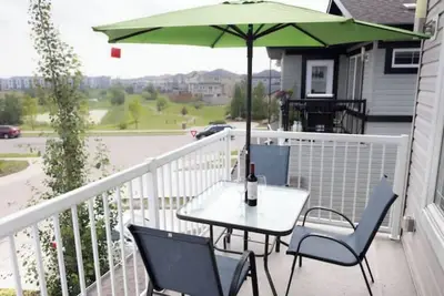 Image de Cozy PondVue*2 Br*1Bath*1KingBED+1 Queen*Airport Nearby*Family Friendly