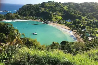 Charming 3-bedroom villa with WiFi, Ac in fabulous Parlatuvier, Tobago