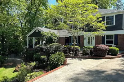 Image de Masters: Mid Century meets Southern Traditional