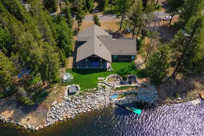 Image de -Lakehouse-Hot Tub-Sauna-Climbing Wall-Game Room-
