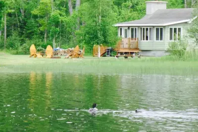 Image de Cozy 2-bedroom cabin between Levering and Cheboygan on Lancaster Lake