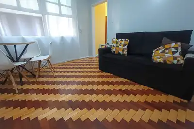 Cozy apartment, great location with garage