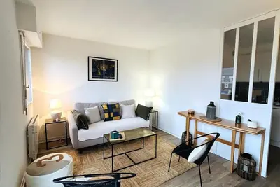 Image de Appartement cosy 4 personnes à 50m de la plage - balcon vue mer - Wifi