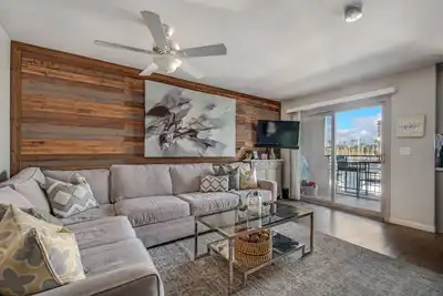 Image de Oceanside Harbor Views + Steps from Top Rated Harbor Beach