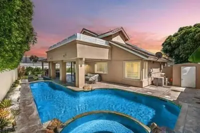 Serene Oasis w/ Bbq, Heated Pool/Spa, Game Room