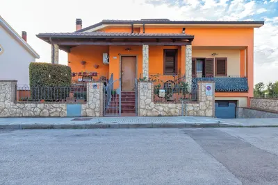 Image de Appartement \"Casa Vacanza Da Mauro\" avec terrasse privée, jardin privé et Wi-Fi
