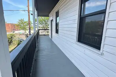 Modern corporate apartment in charming Cincinnati with Ac, WiFi