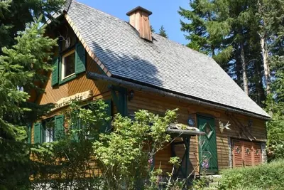 Image de Maison de vacances 'Hubertushütte' avec vue sur les montagnes, terrasse privée et jardin privé