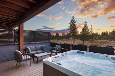 Image de 1127 Aerie #200 | Hot Tub, Mins to Old Bend