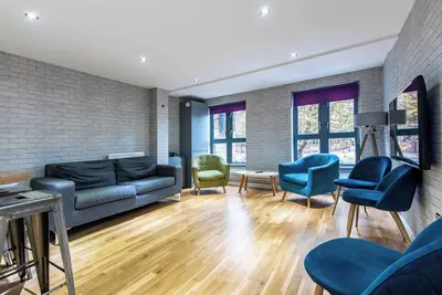Image de Spacious 6-Bed Apartment in City Centre