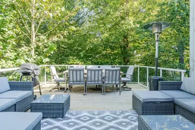 Image de Modern House Deep in the Woods of Roscoe