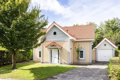 Image de Merveilleuse maison de vacances privée pour 8 personnes avec piscine, Wifi, Tv, terrasse et parking
