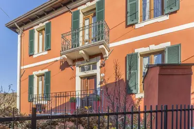 Image de Merveilleuse maison de vacances privée avec Wifi, bain à remous, Tv, balcon et vue panoramique