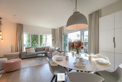 Image de Dockside Floor, Hamptons style Ii at the harbor