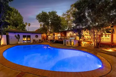 Image de Ultimate La Villa: Htd Pool, Ping Pong, Bbq, Gym