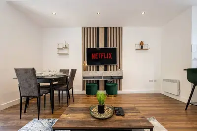 Image de Modern 2-Bed Apartment with Parking