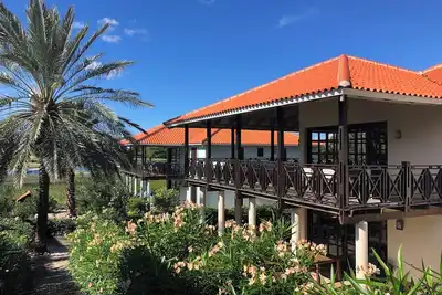 Image de Villa Boka Blue wonderfully situated on the golf course within walking distance of the beach