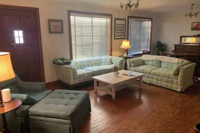 Image de Family-Friendly Home in Lafayette - Near Ul and Festivities