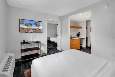 Image de Holiday Shores 2br Suite 210