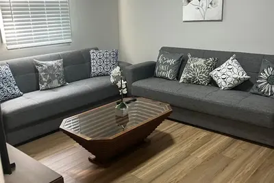 Image de Charming 1-bedroom house in superb Woodbridge with Ac, WiFi and free parking