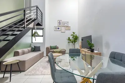 Image de 2 Bed Penthouse | Perfectly located by Rosebank