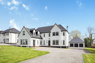 Image de Stag is a little different from the other Mini Manors.