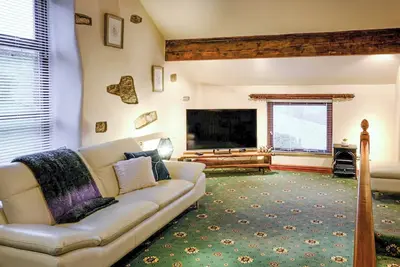 Image de A rural cottage with stunning views over the countryside offering peaceful accommodation.