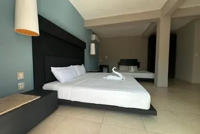 Image de Room with balcony at Blvd Hotel, fifth avenue