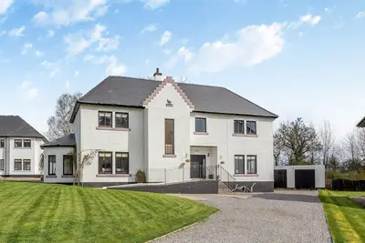 Image de This six-bedroomed manor has truly fantastic bedrooms.