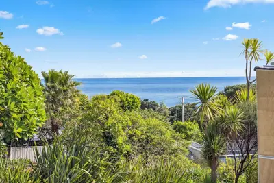 Image de Cedar By Surf - Whale Bay Raglan Holiday Home