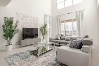 Image de New stunning villa in Championsgate Resort community