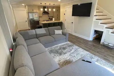 Image de 2-story charming 3-bedroom condo only minutes away from Ole Miss.