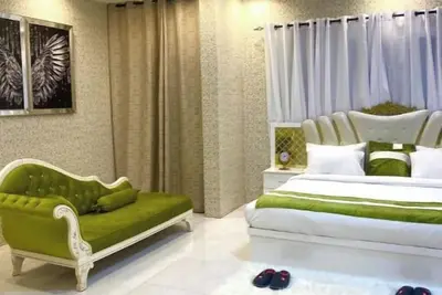 Image de Stylish 2-Bedroom Apartment in the Heart of