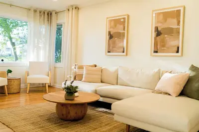 Image de Charming 3-bedroom house just minutes from Downtown Wheaton!