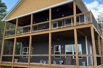 Image de Best View of Yonah Mountain! - Oakes Cabin - Luxury Smart Cabin