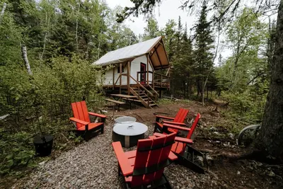 Image de Glamping Tent on the North Shore!