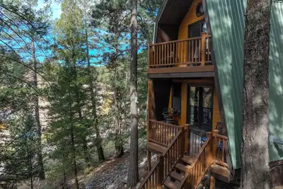 Image de \"Birds of a Feather\" 2/2 Mountain Chalet, 2 miles to Cloudcroft, Pet Friendly