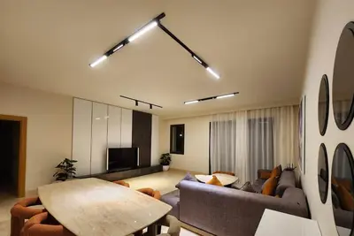 Image de 3-bedroom apartment with Ac, WiFi in Allegria-Sheikh Zayed