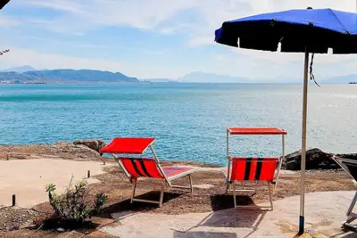 Image de Villa Teti: A bright three-story villa built sheer above the sea, with Free Wi-Fi.