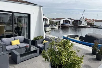 Image de Bungalow de rêve au bord de l'eau