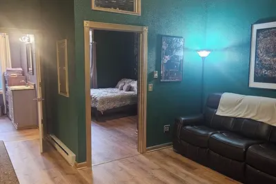 Image de Available Now! New 1-bedroom apt Reading, 3 dispensaries and coffee!