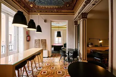 Image de Central Guest House! Big Groups Welcome!