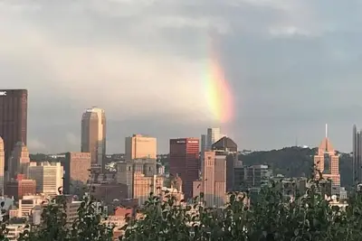 Image de Northside Treasure- Relax in a luxury home! Relish the excitement of city life!