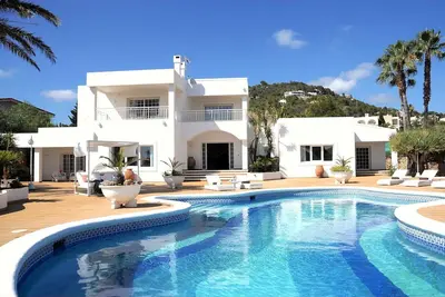 Image de Villa à Ibiza avec 6 chambres à coucher, 13 couchages