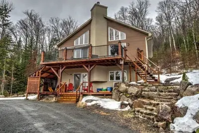 Image de chalet à louer à Sainte-Marguerite-du-Lac-Masson (cottage for rent)