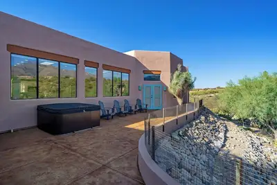 Image de Tranquil and Luxurious Guesthouse near hikes and trails in Tucson with Hot tub