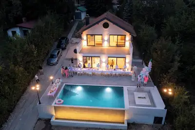 Image de Charming 4-bedroom villa with Ac and WiFi in wonderful Sarajevo