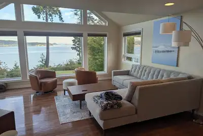 Image de Waterfront Home with Game Room, Fireplaces, Kayaks, Ac and Private Beach Access