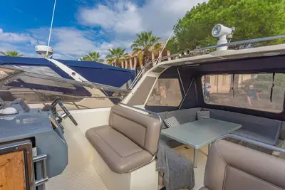 Image de Bateau 'Port De Saint-Raphaël' avec vue sur la mer et terrasse privée
